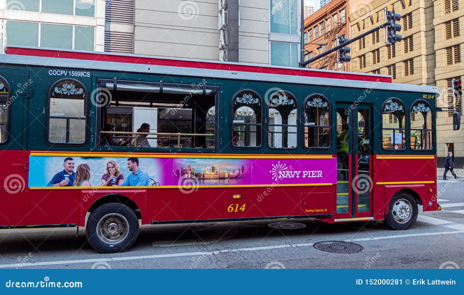 Sightseeing Trolley and Navy Pier Shuttle in Chicago CHICAGO, USA
