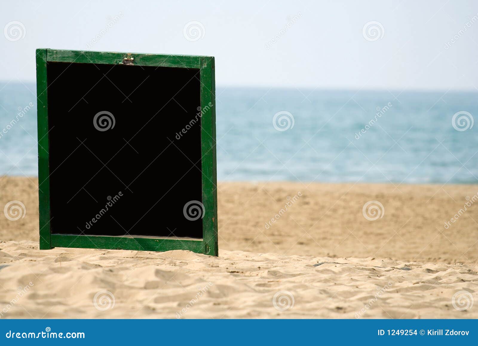 An empty sign on the beach