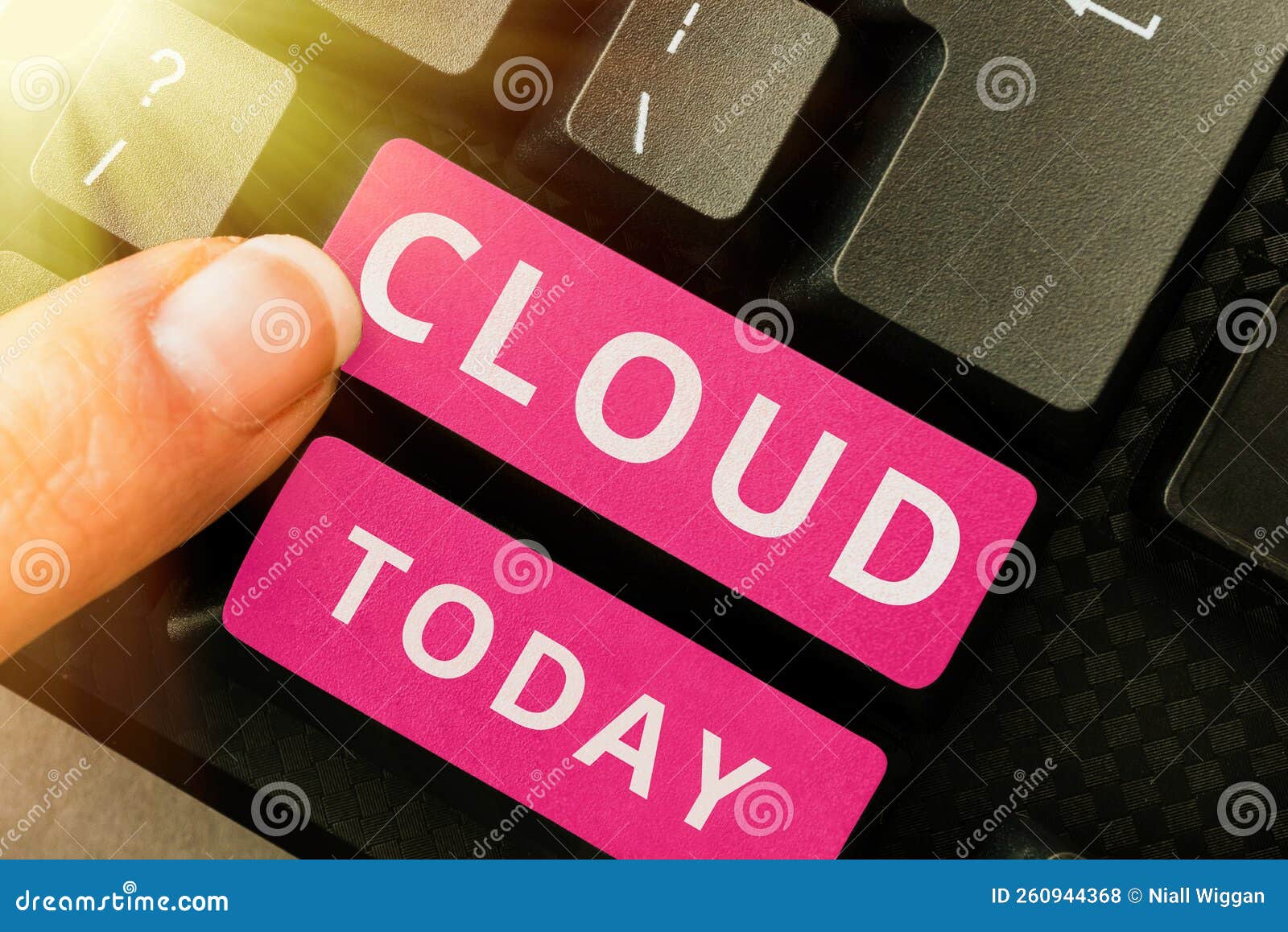 Sign Displaying Cloud. Business Approach Running Workloads Remotely