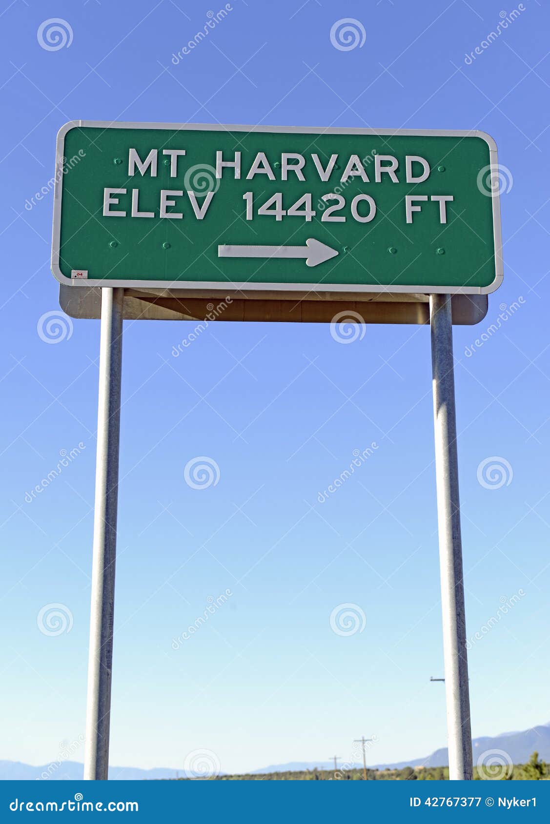 sign pointing to mount harvard, colorado 14er in the rocky mountains