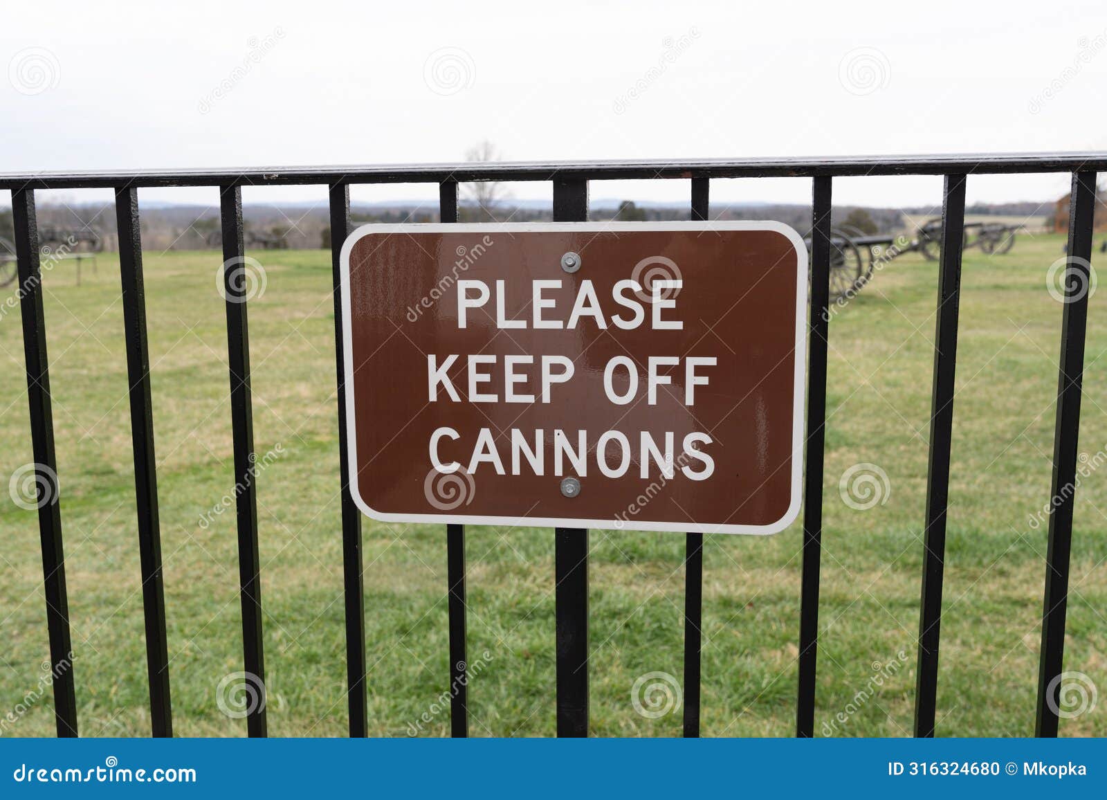 sign to remind visitors to keep off the cannons - manassas battlefield national park