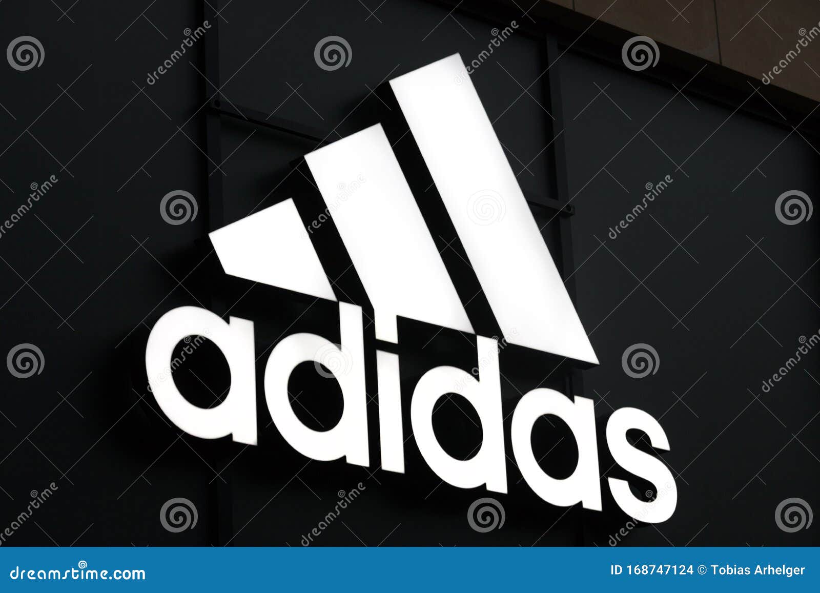 Signo De Adidas En Alemania Hamburguesa Imagen de archivo editorial - Imagen de enero,