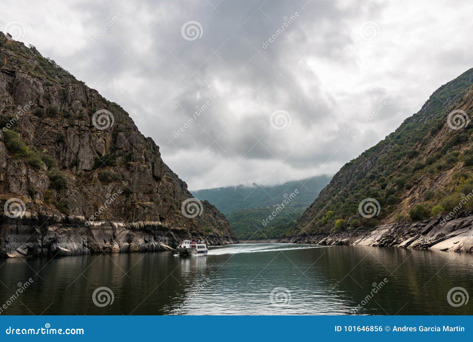 SilFluss in Den RibeiraSacra in Galizien Stockfoto Bild von spanien