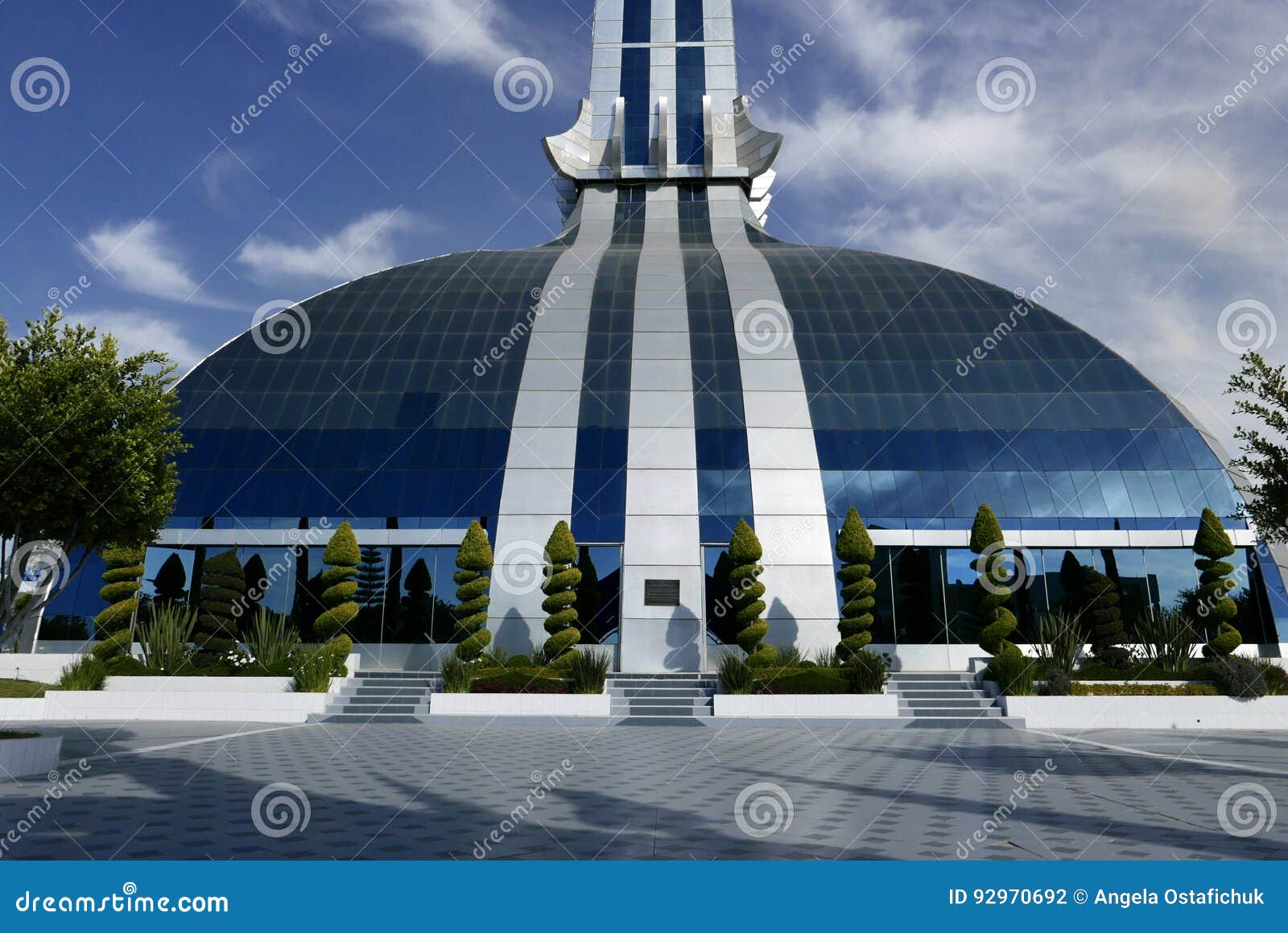 Silao, México 11 De Enero De 2017: La Luz Del Mundo Church Fotografía editorial - Imagen de moderno, religioso: 92970692 Silao, México 11 De Enero De 2017: La Luz Del Mundo Church Fotografía editorial - Imagen de moderno, religioso: 92970692