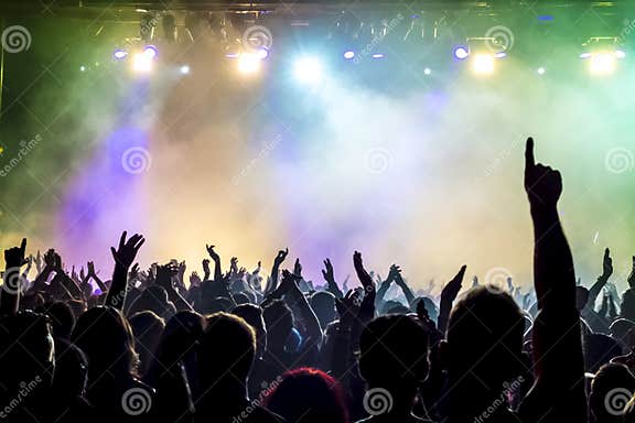 Silhouettes of Concert Crowd Stock Image - Image of cheer, dance: 47887389