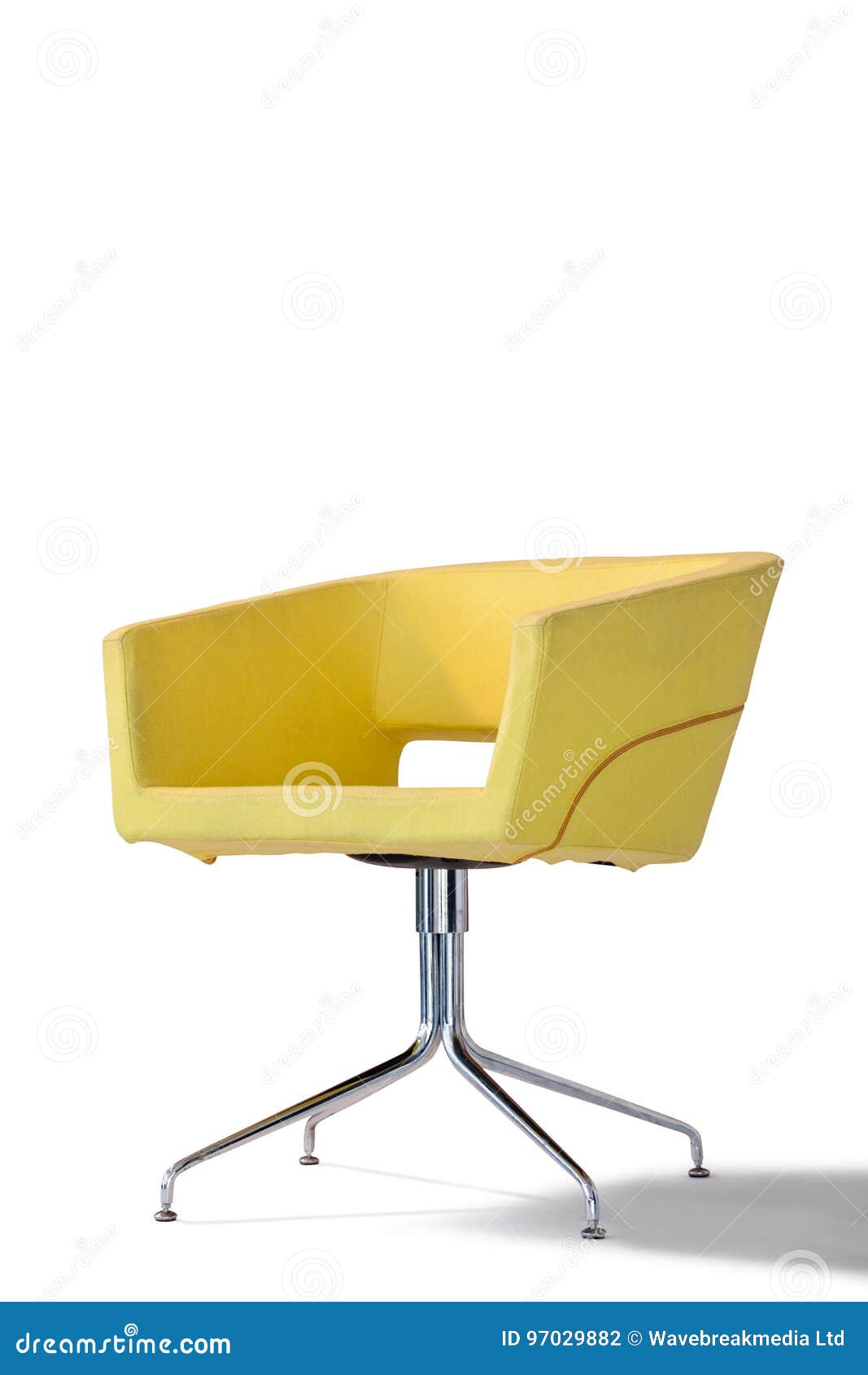 Silla Amarilla Contra El Fondo Blanco Foto de archivo Imagen de silla