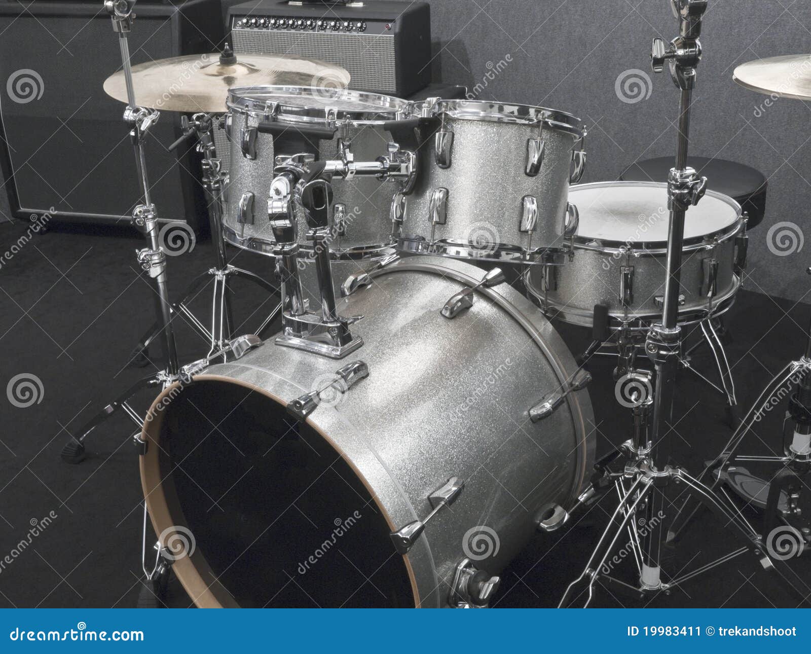 Silver Drum Kit stock image. Image of music, amplifiers 19983411