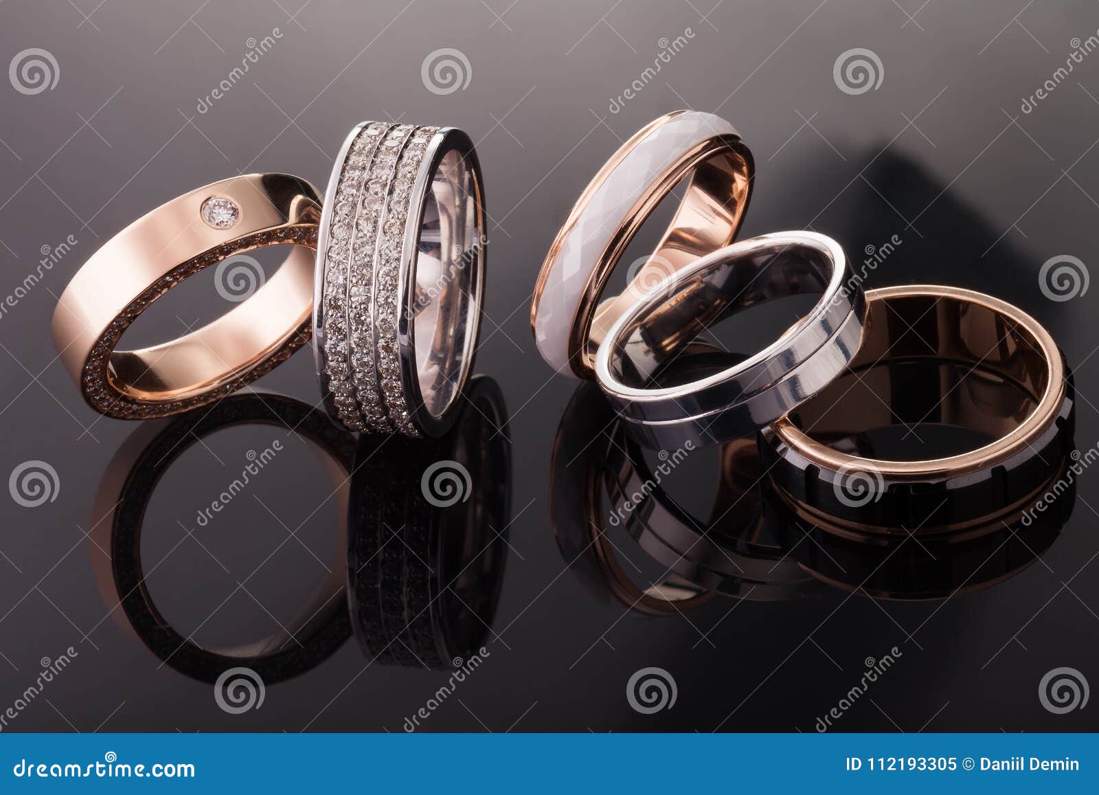 Platinum And Rose Gold Two Tone Wedding Rings at 83430.00 INR in Mumbai |  Ss Platinum