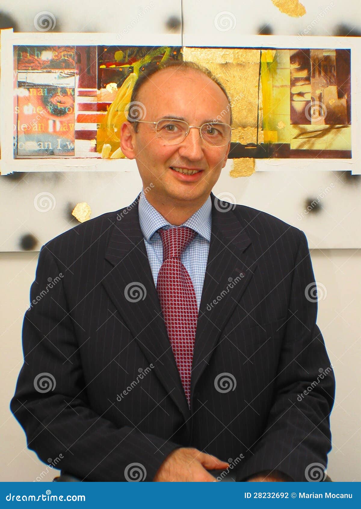 Silvermynt värt 2 shilling Pogonaru är en ekonom, en affärsman och en strömpresident av anslutningen av affärsmän i Rumänien