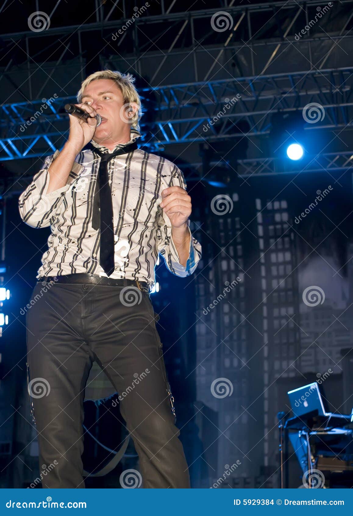 Simon Le Bon editorial stock image. Image of outdoor, idol - 5929384