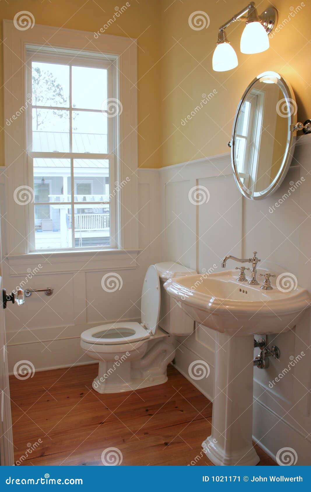Simple bathroom stock image. Image of plumbing, home, mirror - 1021171