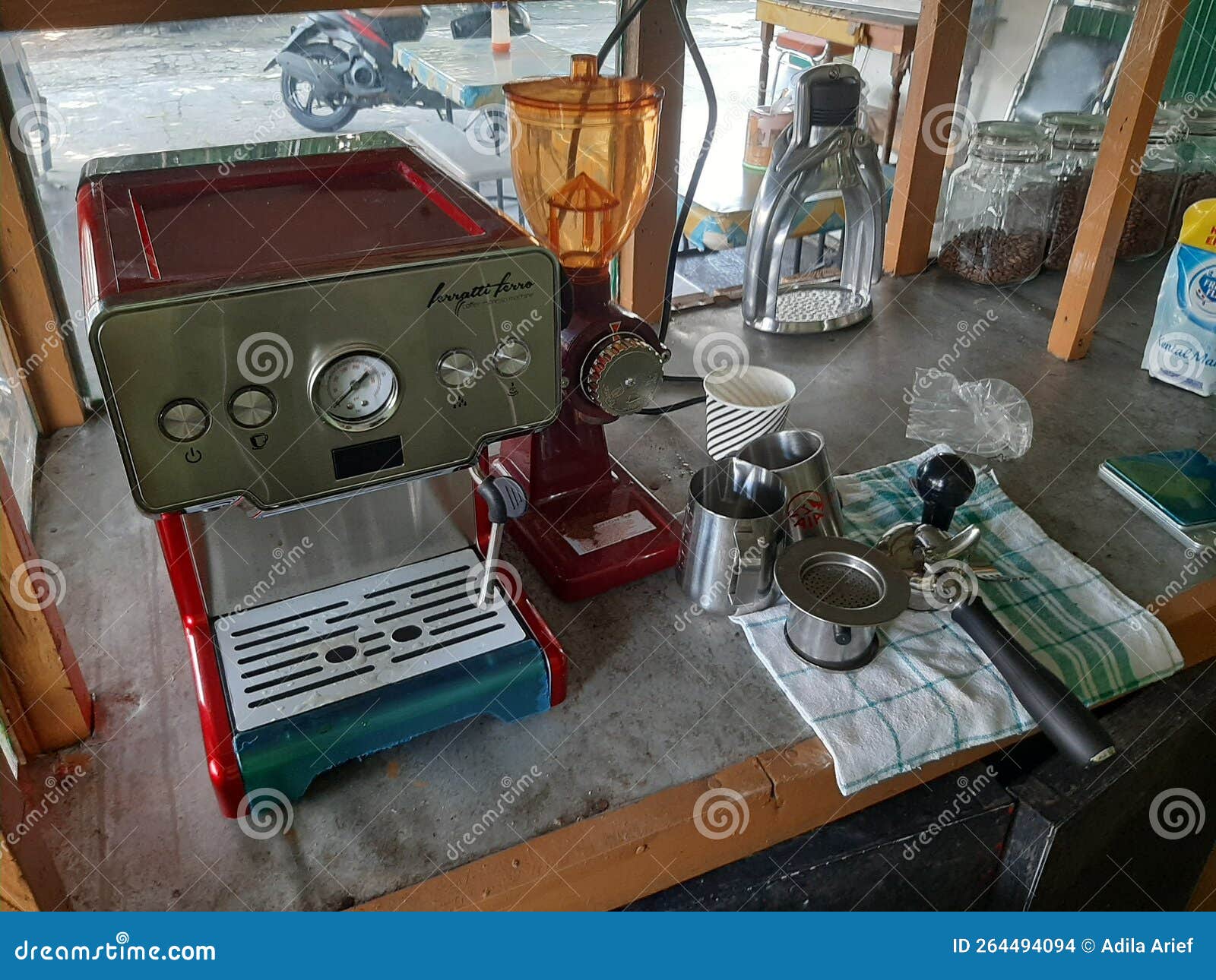 Simple coffee shop setup editorial stock image. Image of coffee 264494094