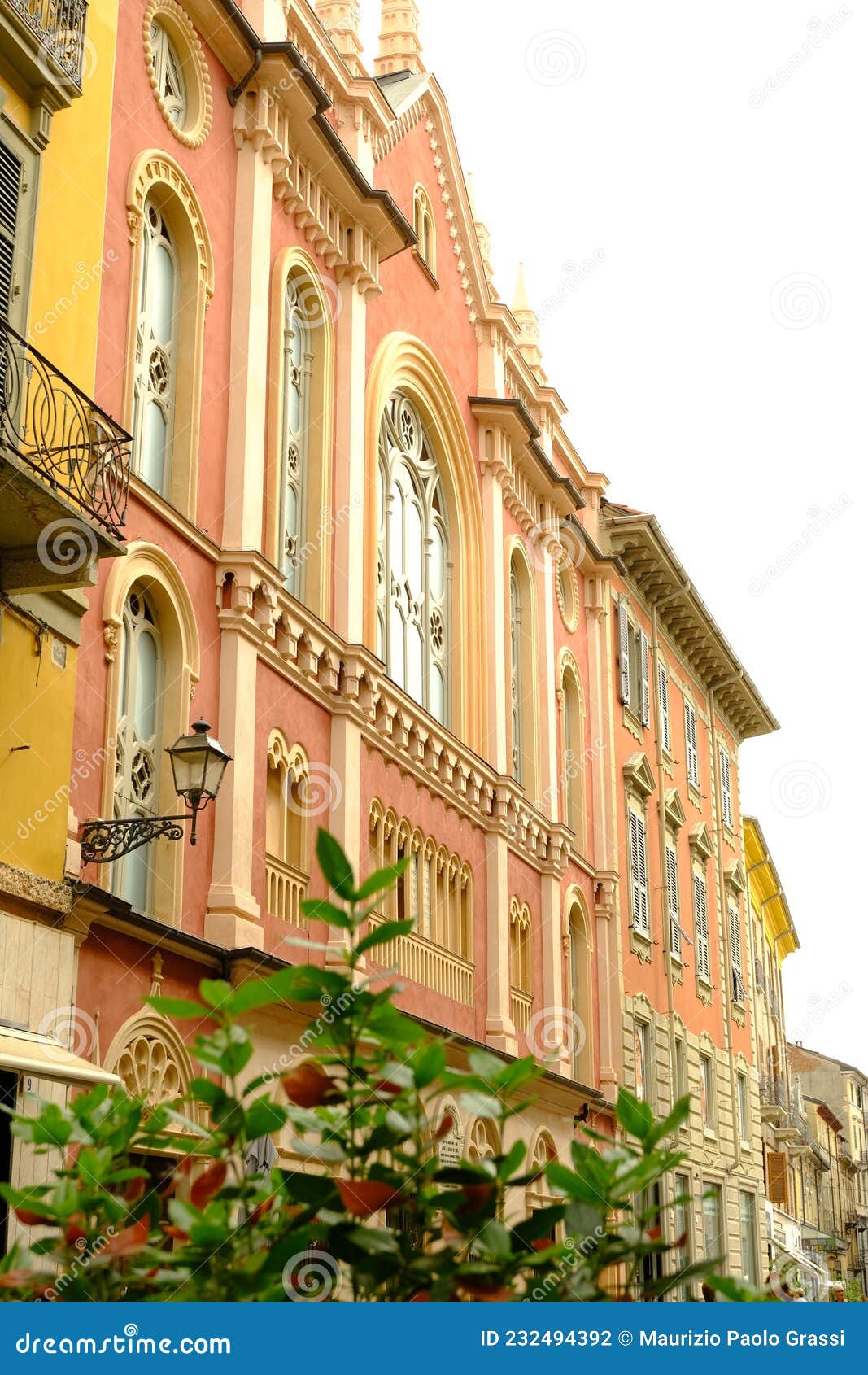 Edifício da sinagoga ou templo judaico com local de culto