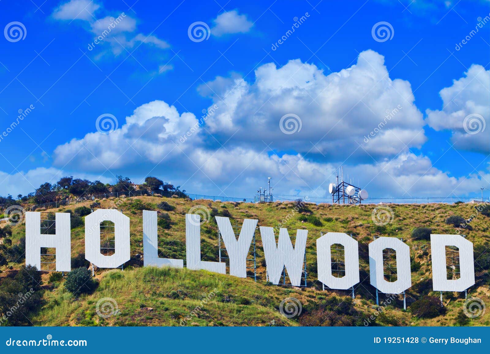 Sinal De Hollywood Em Los Angeles No Céu Azul Foto de Stock