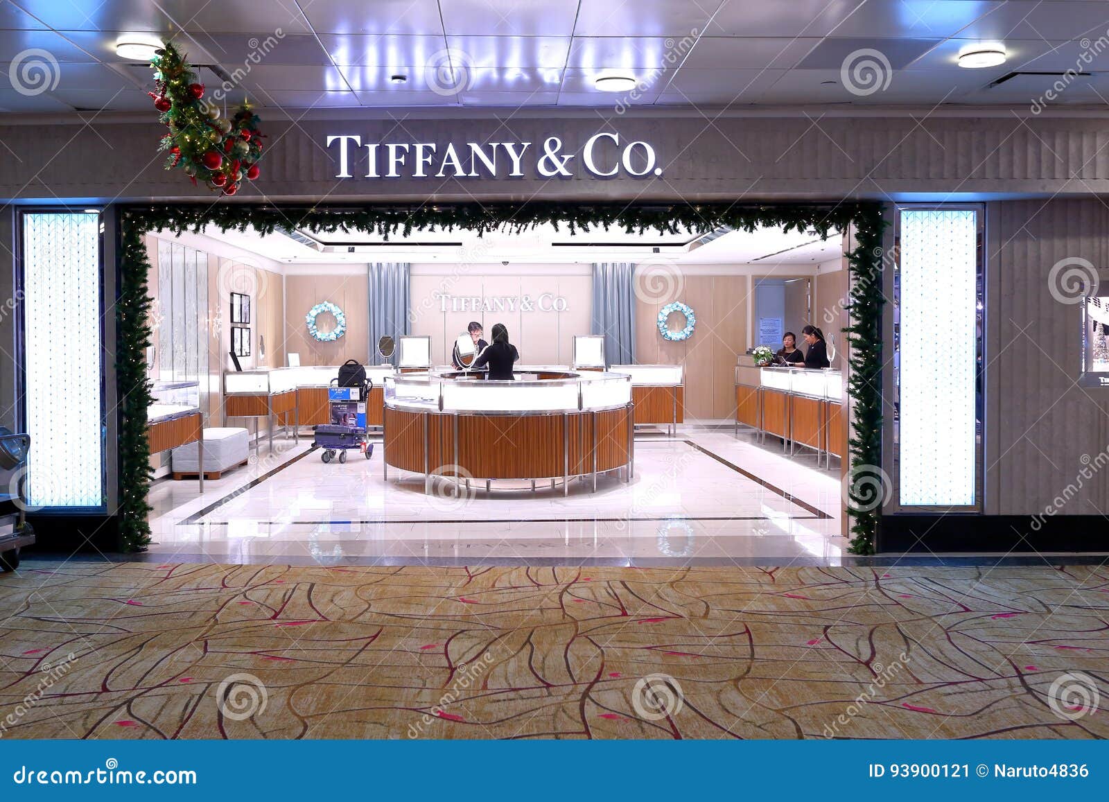 changi airport tiffany and co