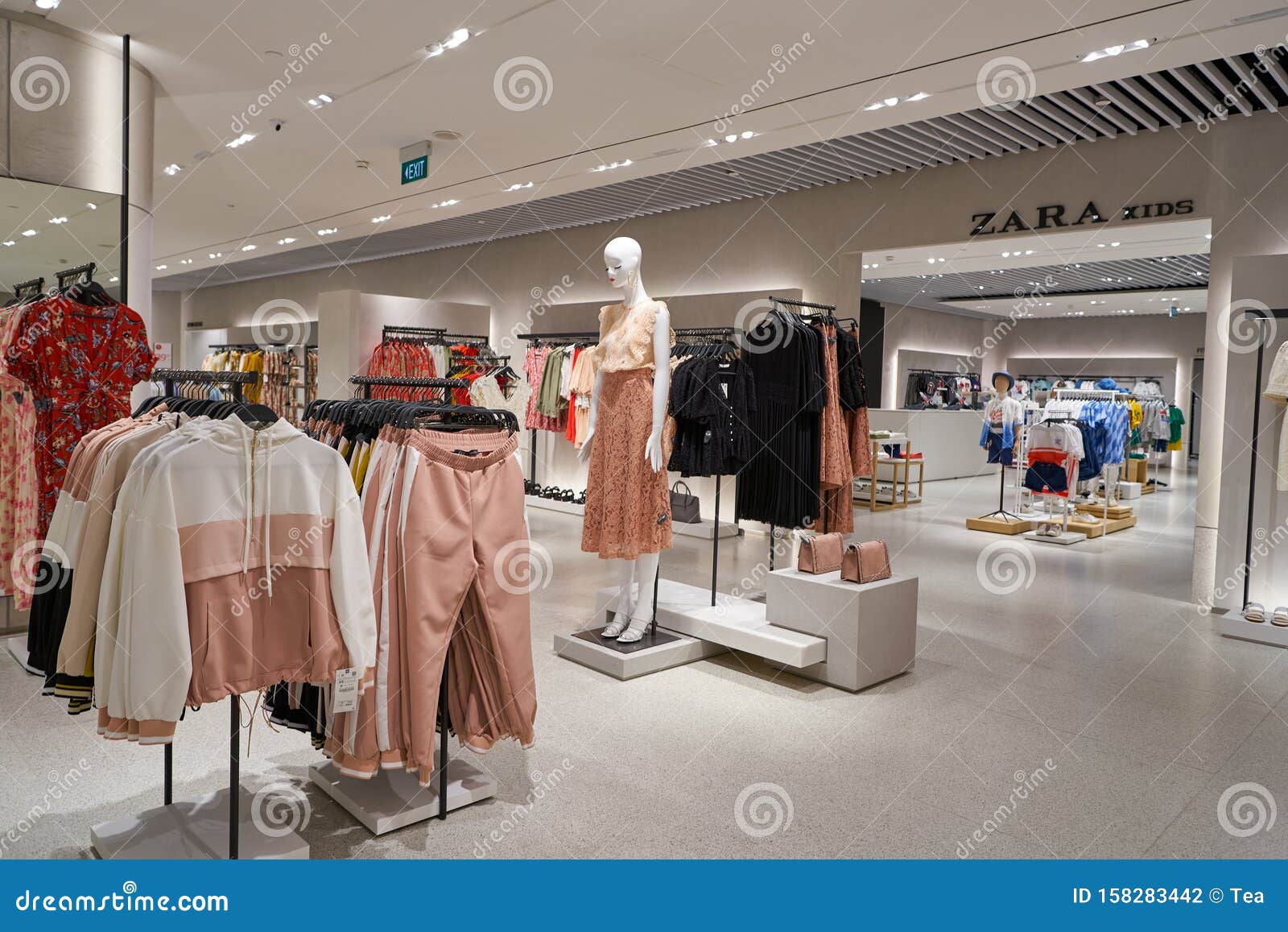 Zara store editorial photography. Image of outlet, colour - 158283442