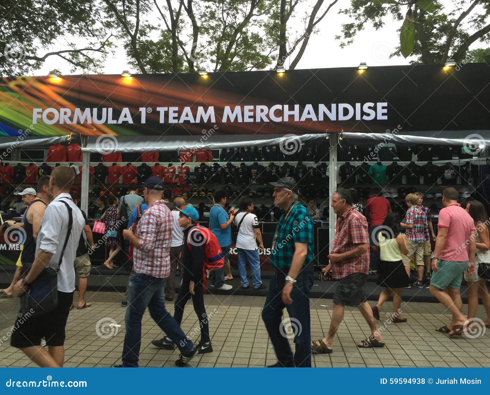 SINGAPORE GRAND PRIX POP UP MERCHANDISE STORE