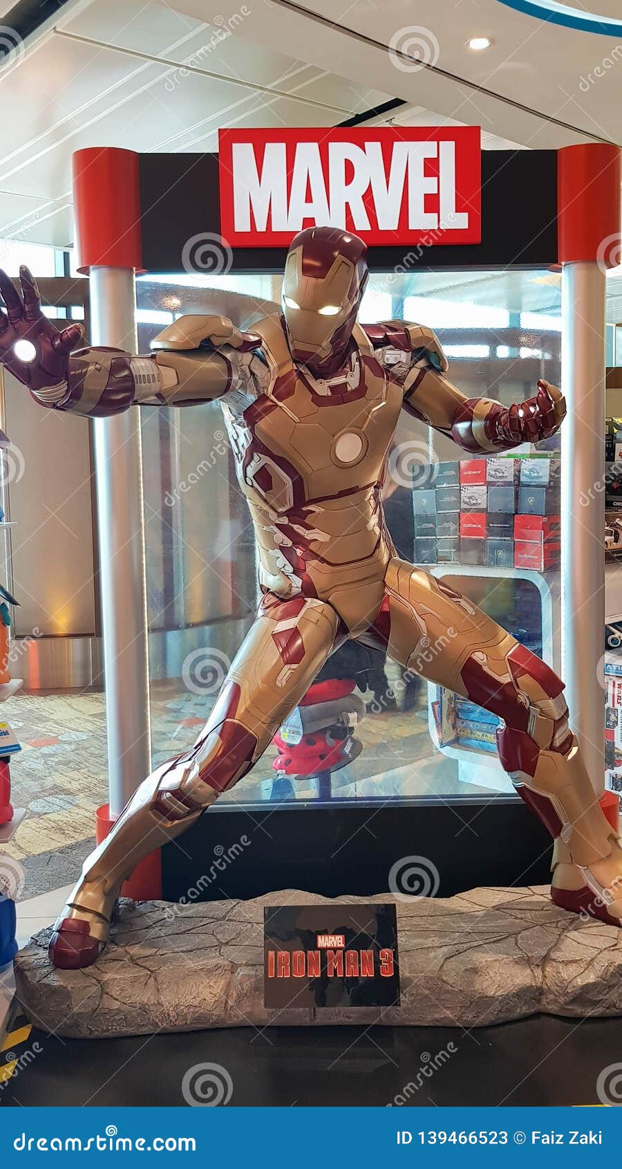 Iron Man on Display at Marvel Studios' Avengers, Endgame Event at Suntec  City, Singapore. Imagem de Stock Editorial - Imagem de guerra, final:  272411514