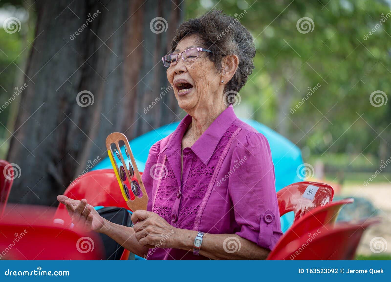 Singapore June 15th 2019 Group Of Seniors Elderly Retired Asian Men Women Playing Musical Instrument Singing Happily Enjoying Editorial Photography Image Of Grandmother Aged 163523092