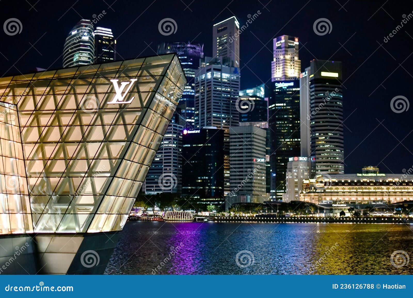 Louis Vuitton Island Store Singapore Stock Photo - Download Image