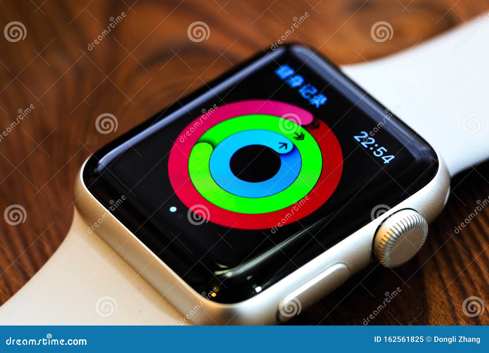 Singapore-12 MAR 2018:Activity App on Apple Watch Macro View, Chinese Means Fitness Record