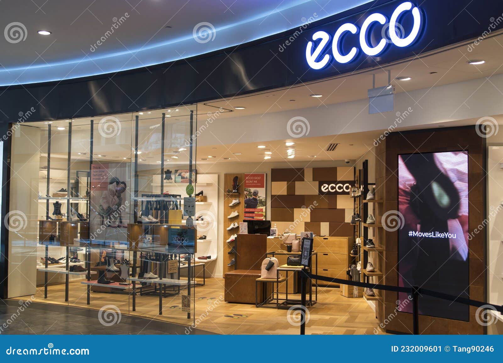 Ecco Shoe Shop in Bay Sands, Singapore Editorial Photo Image window: 232009601