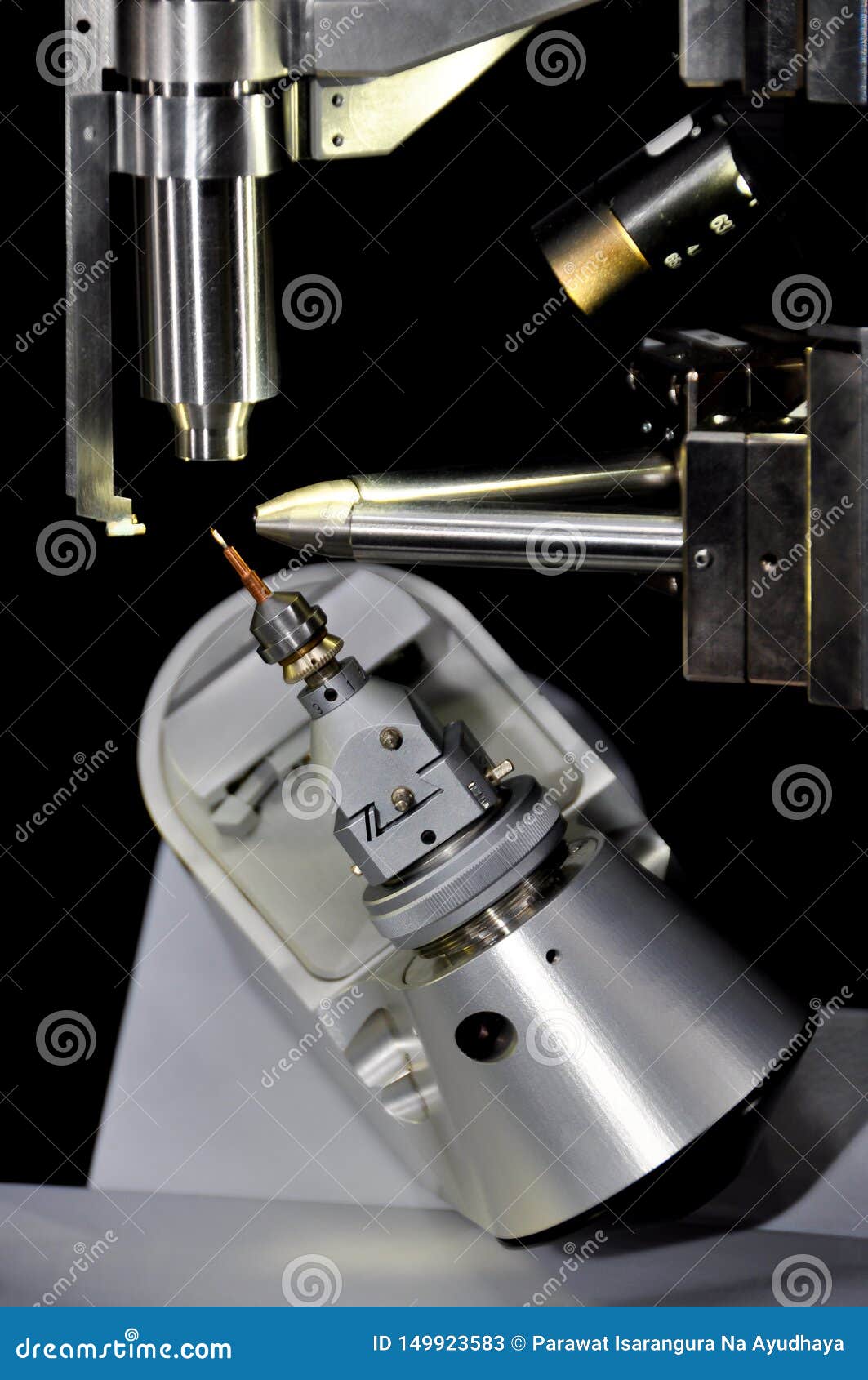 SingleCrystal Xray Crystallography Diffractometer Equipment for Conducting Experiments in