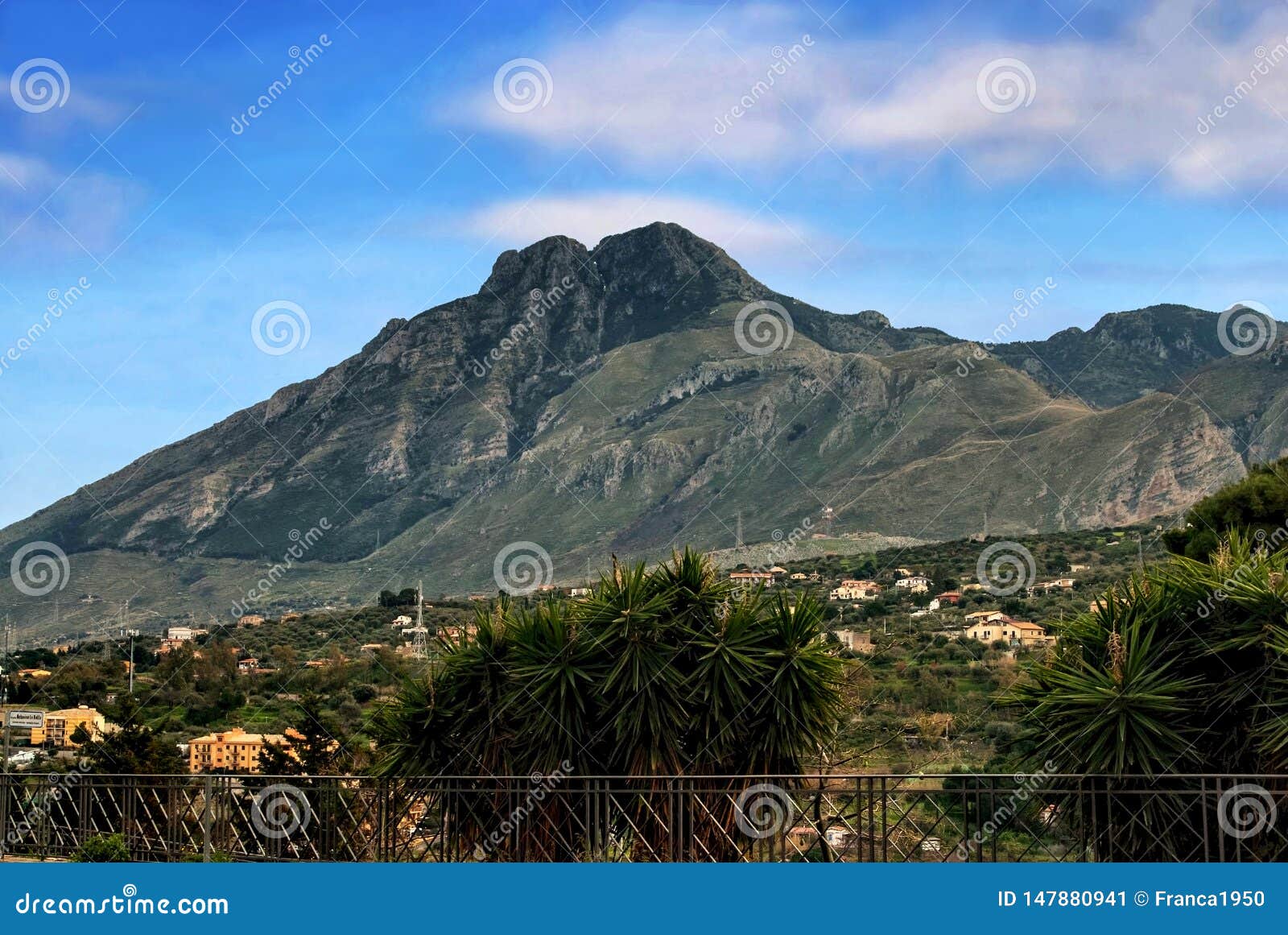 a single mountain san calogero