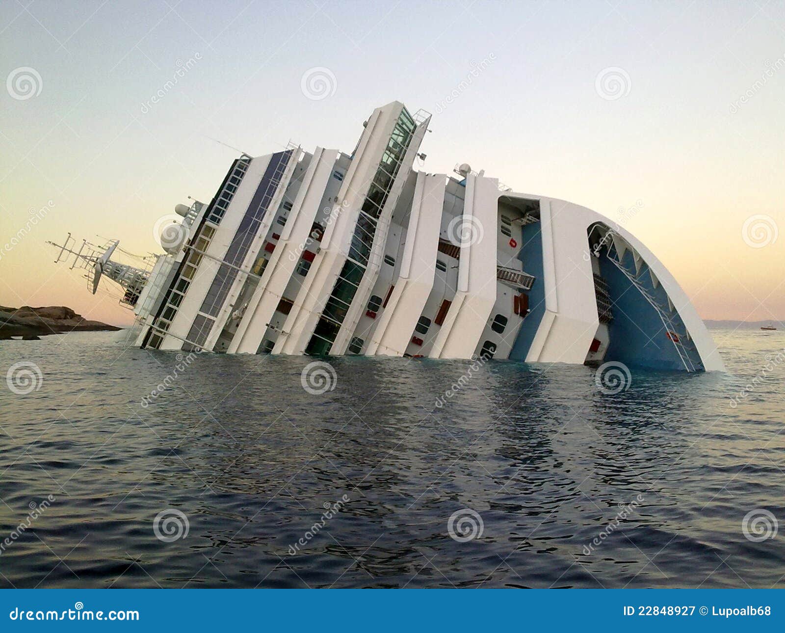 Sinking Ship Costa Concordia Editorial Photography Image