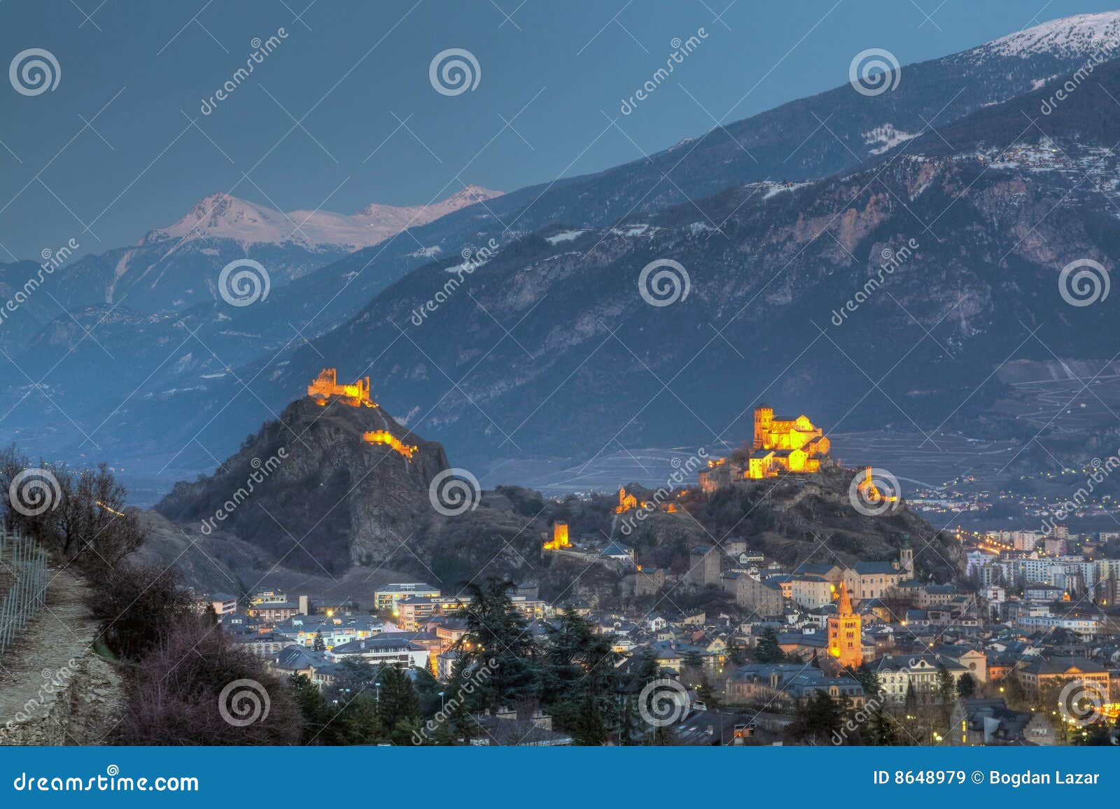 Sion Skyline, die Schweiz stockbild. Bild von kirche, freifrau 8648979