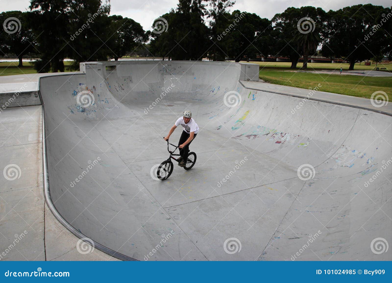 Skate park BMX editorial image. Image of people, wheel 101024985