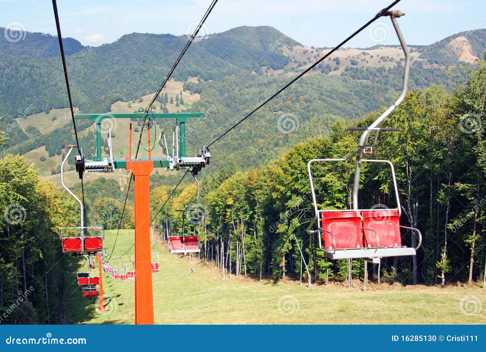 Ski Chair Lift for Ski Trail Stock Photo - Image of height, black: 16285130