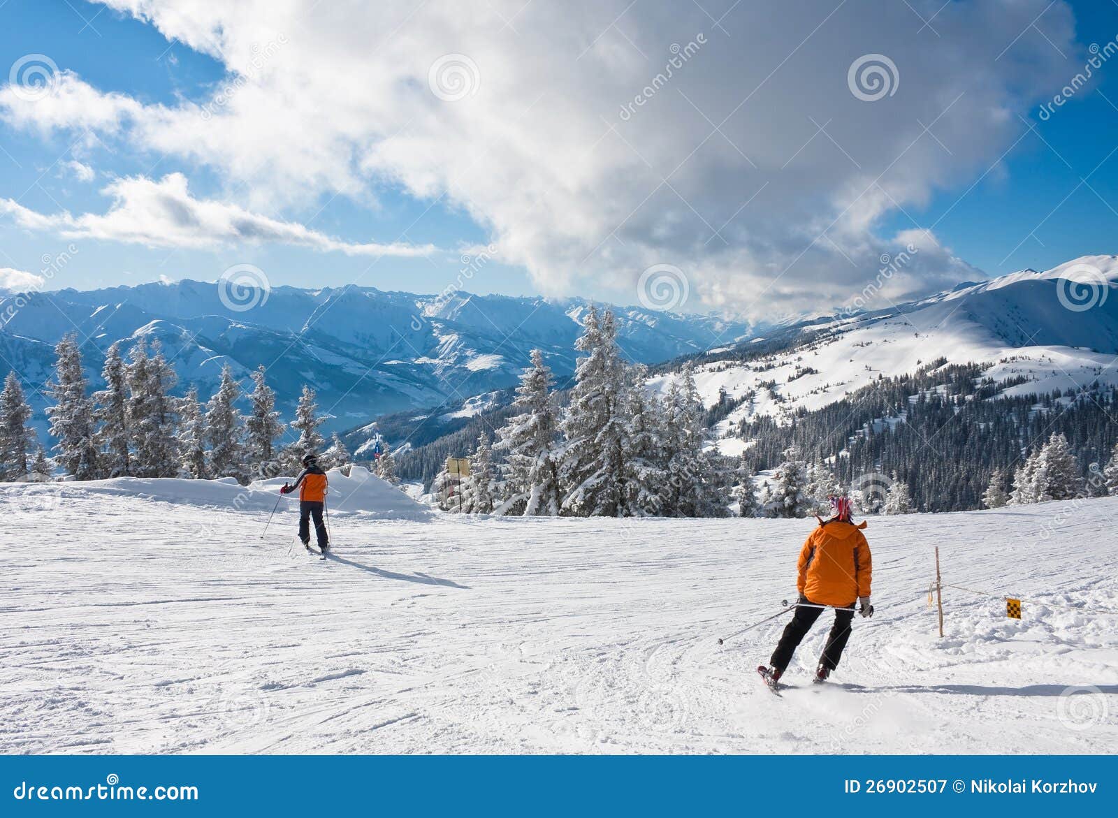 Ski resort Zell am See editorial photography. Image of mountains 26902507