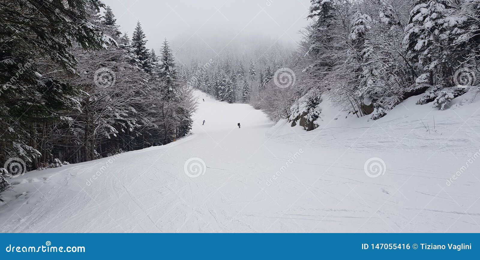 skiing at abetone