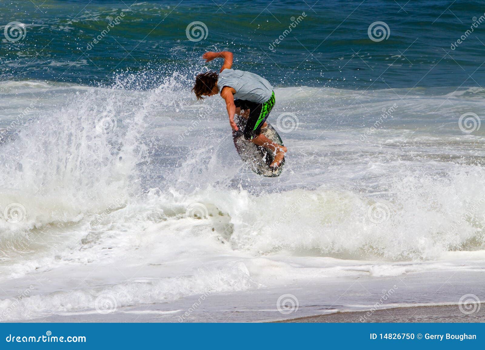 Skimboarder Competes editorial image. Image of lagunabeach 14826750