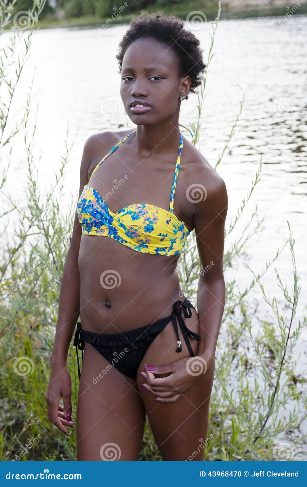 Young Teen Girls In Bikinis Swimsuits