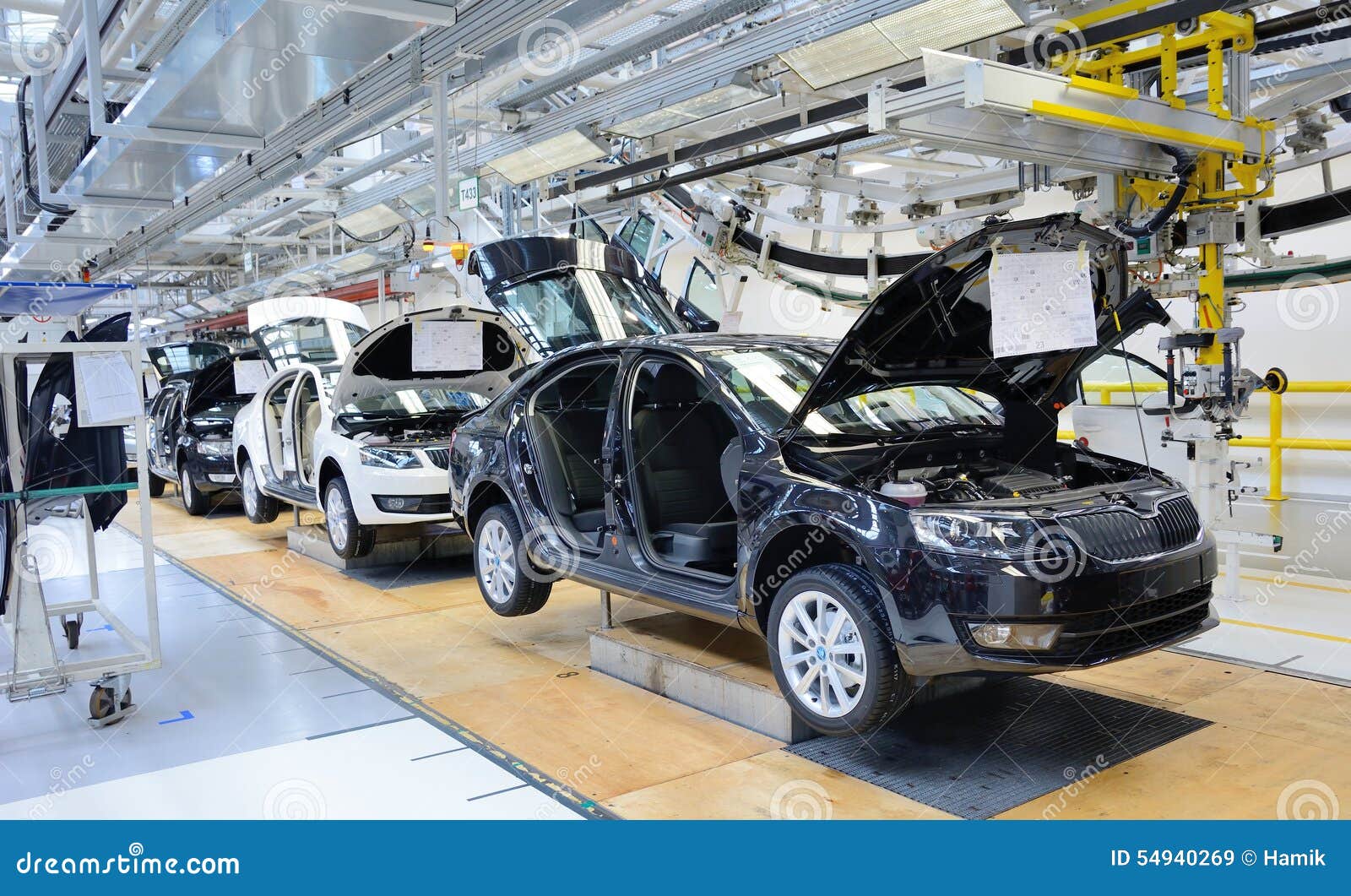 Usual Search Volcanic Skoda Octavia on Conveyor Line in Factory Editorial Stock Image - Image of  open, klement: 54940269