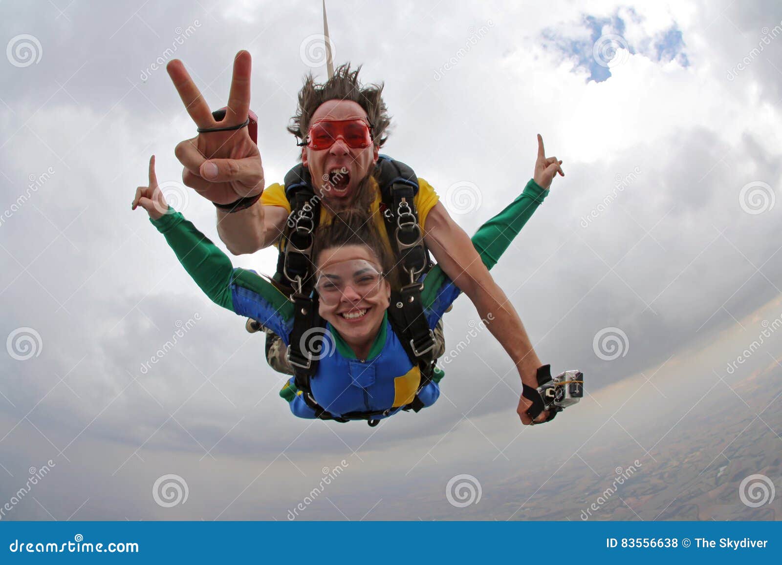 skydiving tandem happiness