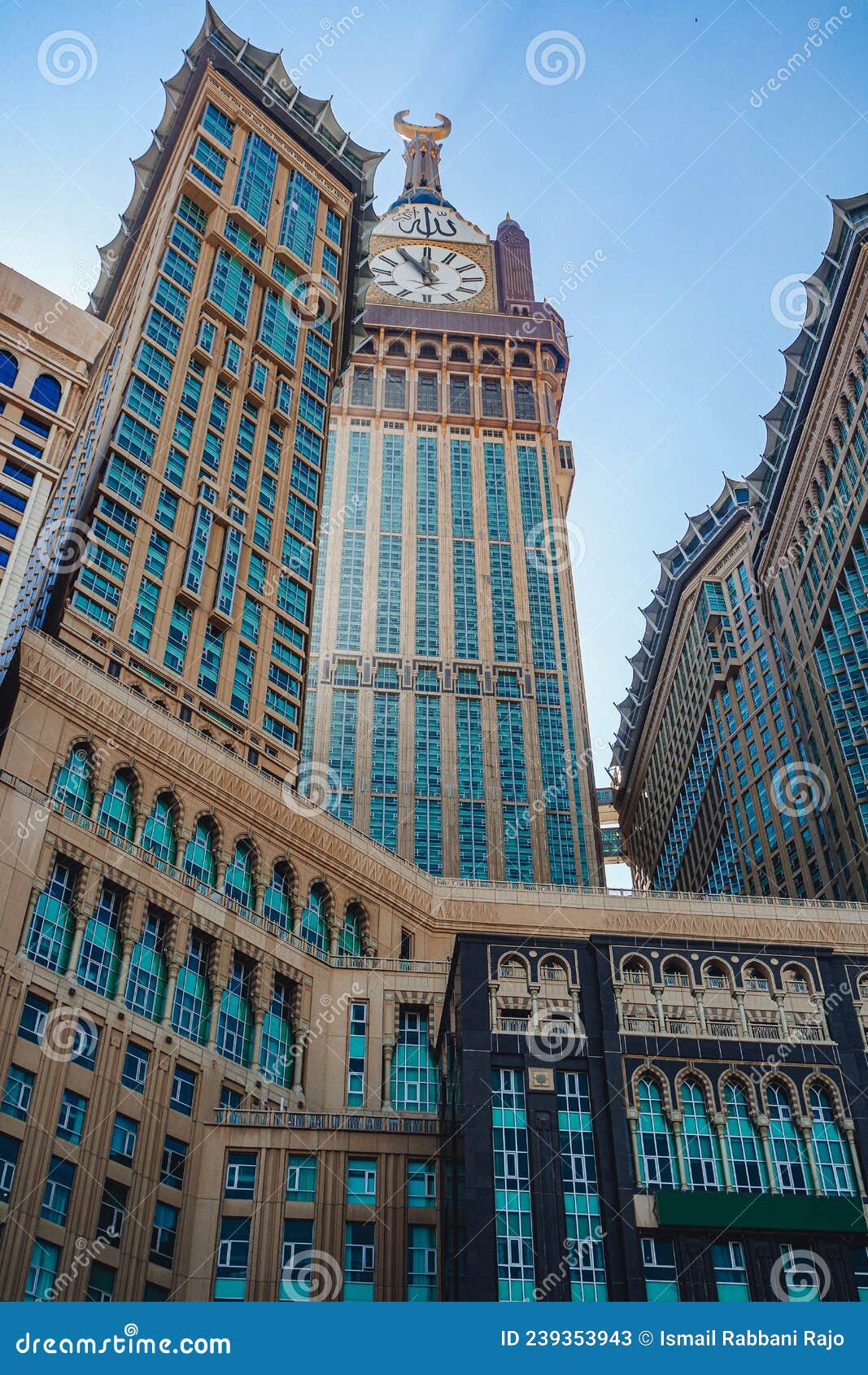 Skyline and Abraj Al Bait (Royal Clock Tower Makkah) in Makkah ...