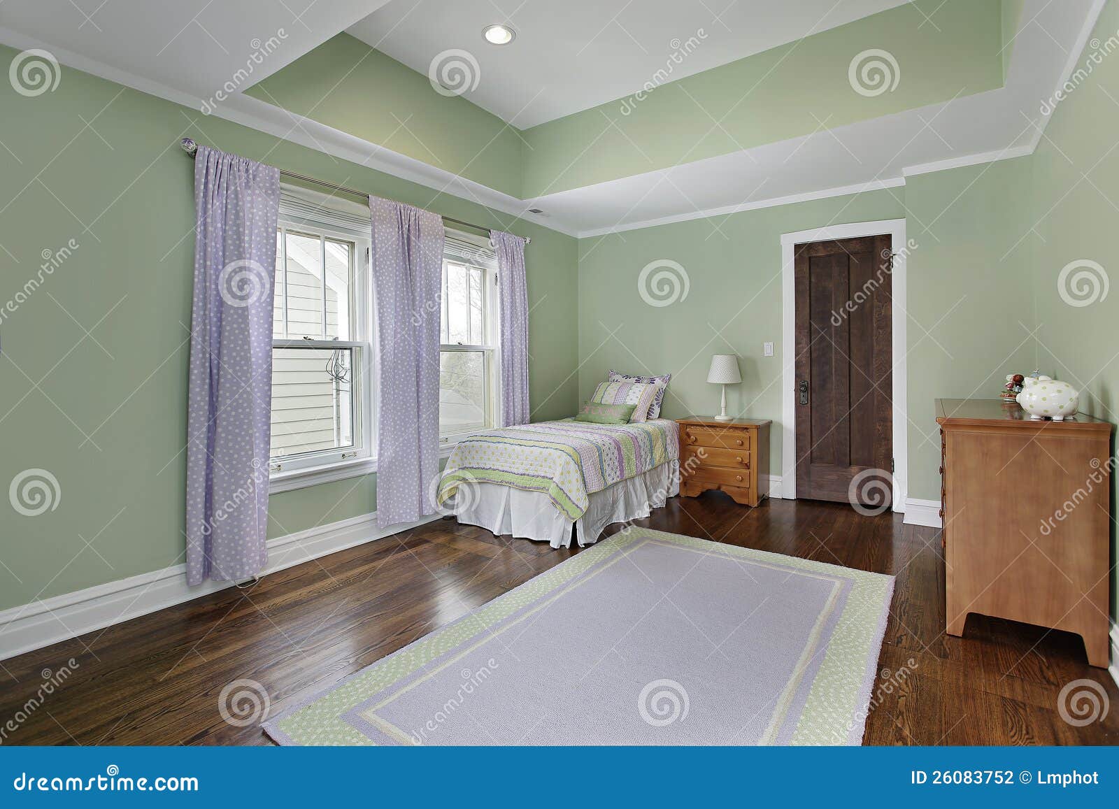 Slaapkamer met groene muren stock foto's– 86 slaapkamer met groene ...