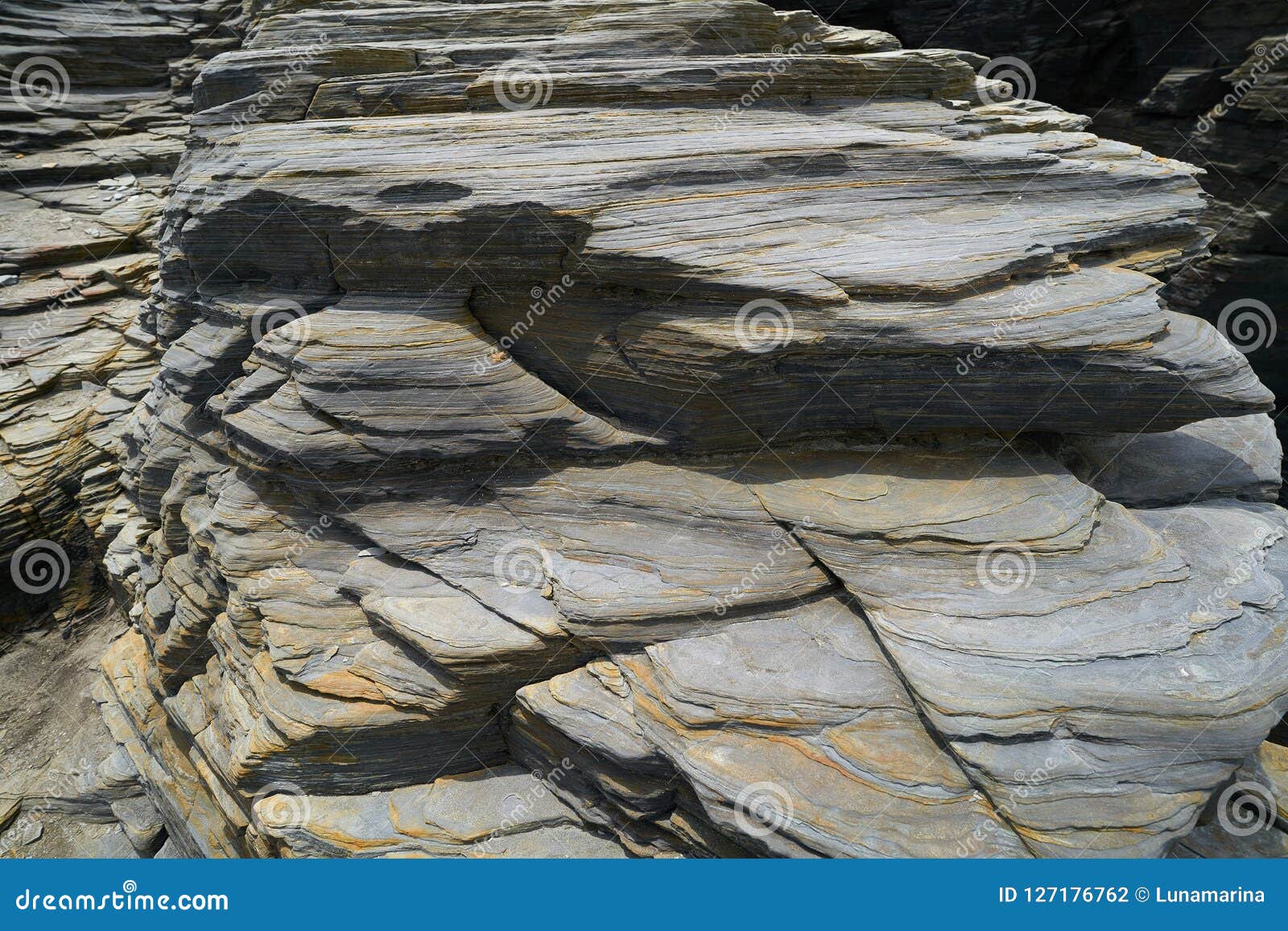 slate stone texture in playa las catedrales ribadeo