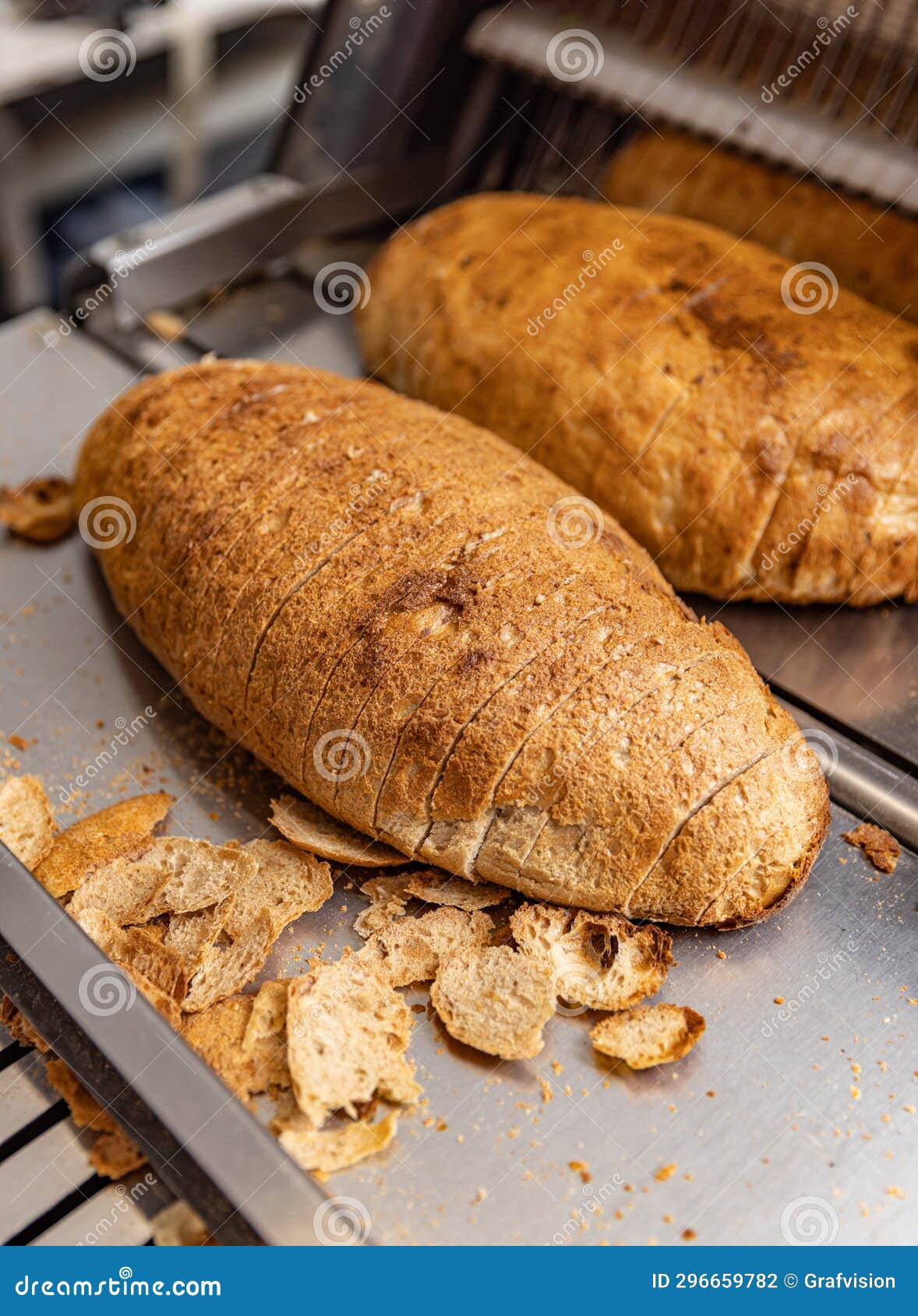 https://thumbs.dreamstime.com/z/sliced-bread-production-line-slicing-machine-food-bakery-products-296659782.jpg