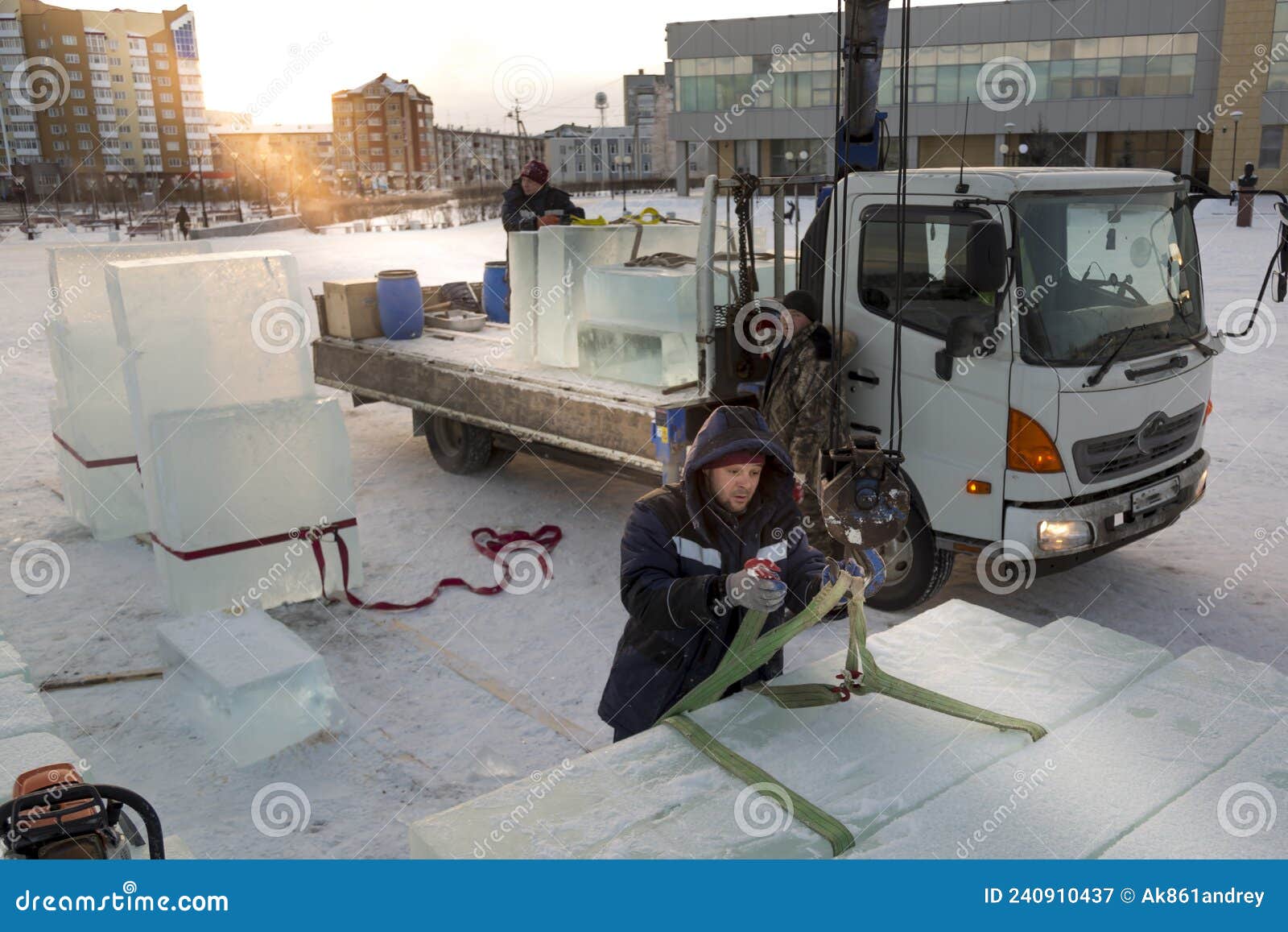 He Slinger Hooks the Sling on the Hook Stock Image - Image of builder,  happy: 240910437