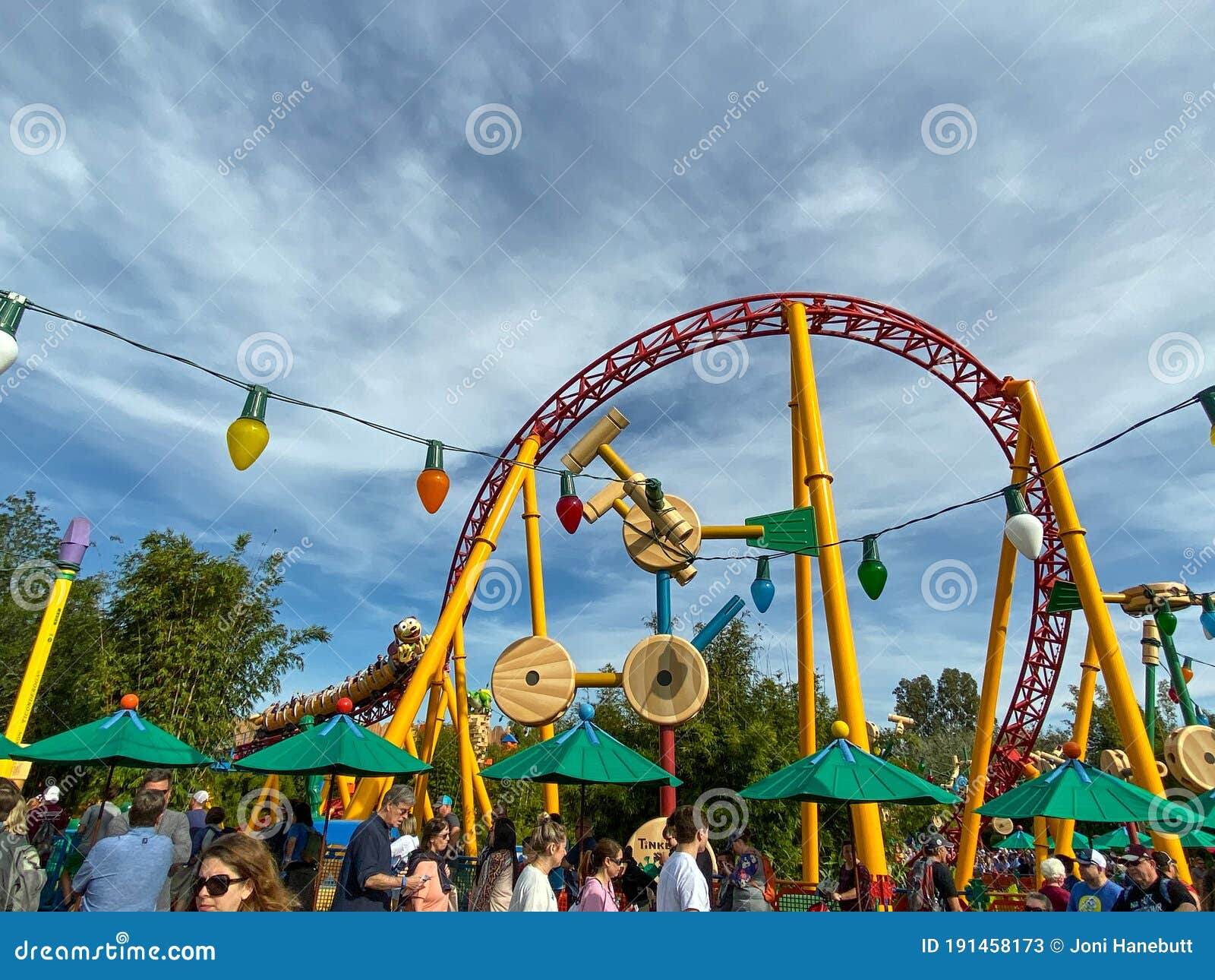 Slinky Dog Dash Rollercoaster Ride at Hollywood Studios Park at Walt Disney  World in Orlando, FL Editorial Stock Photo - Image of family, meet:  191458173