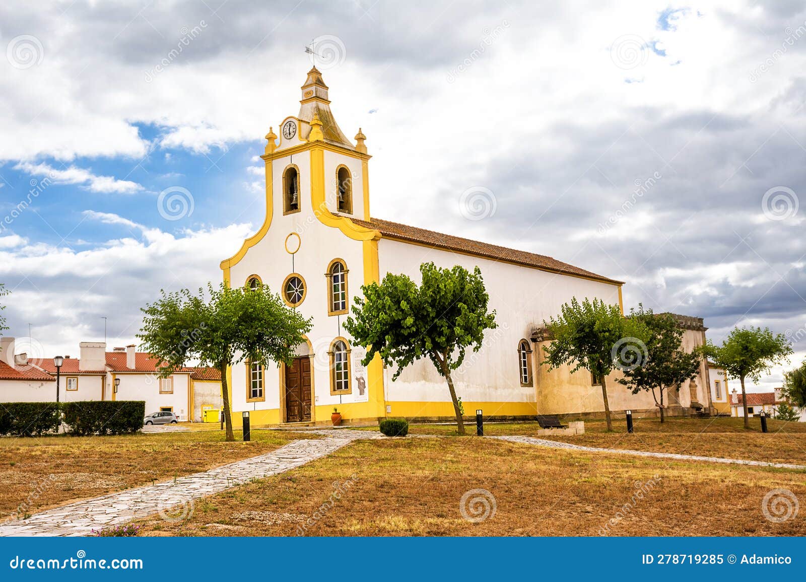 small church in the portuguese village of flor da rosa