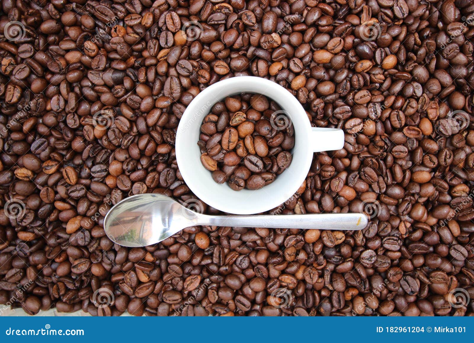 background with many coffee beans.