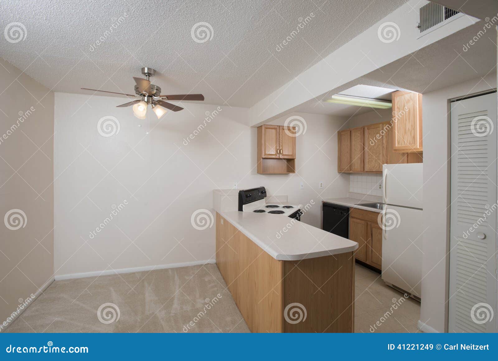Empty Apartment Bathroom empty apartment bathroom with in decorating Empty Apartment Bathroom empty apartment bathroom with in decorating