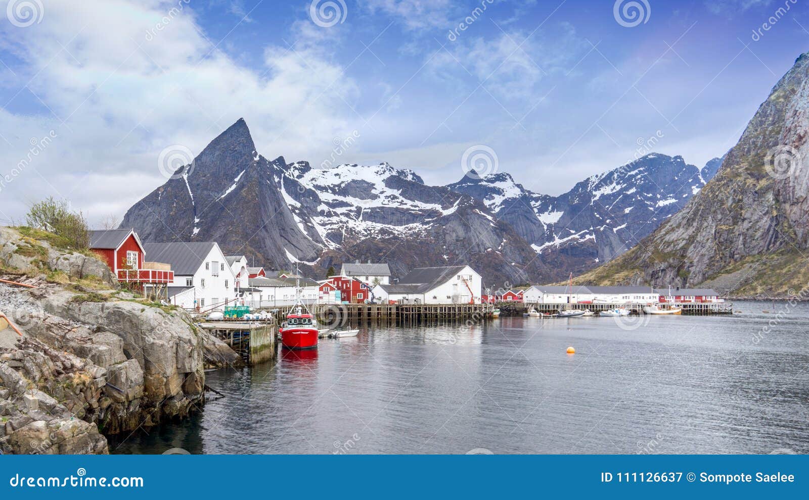A Small Fushing Village in Moskenesoya, Lofoten Island, Norway Editorial  Photography - Image of hamnoy, boat: 111126637