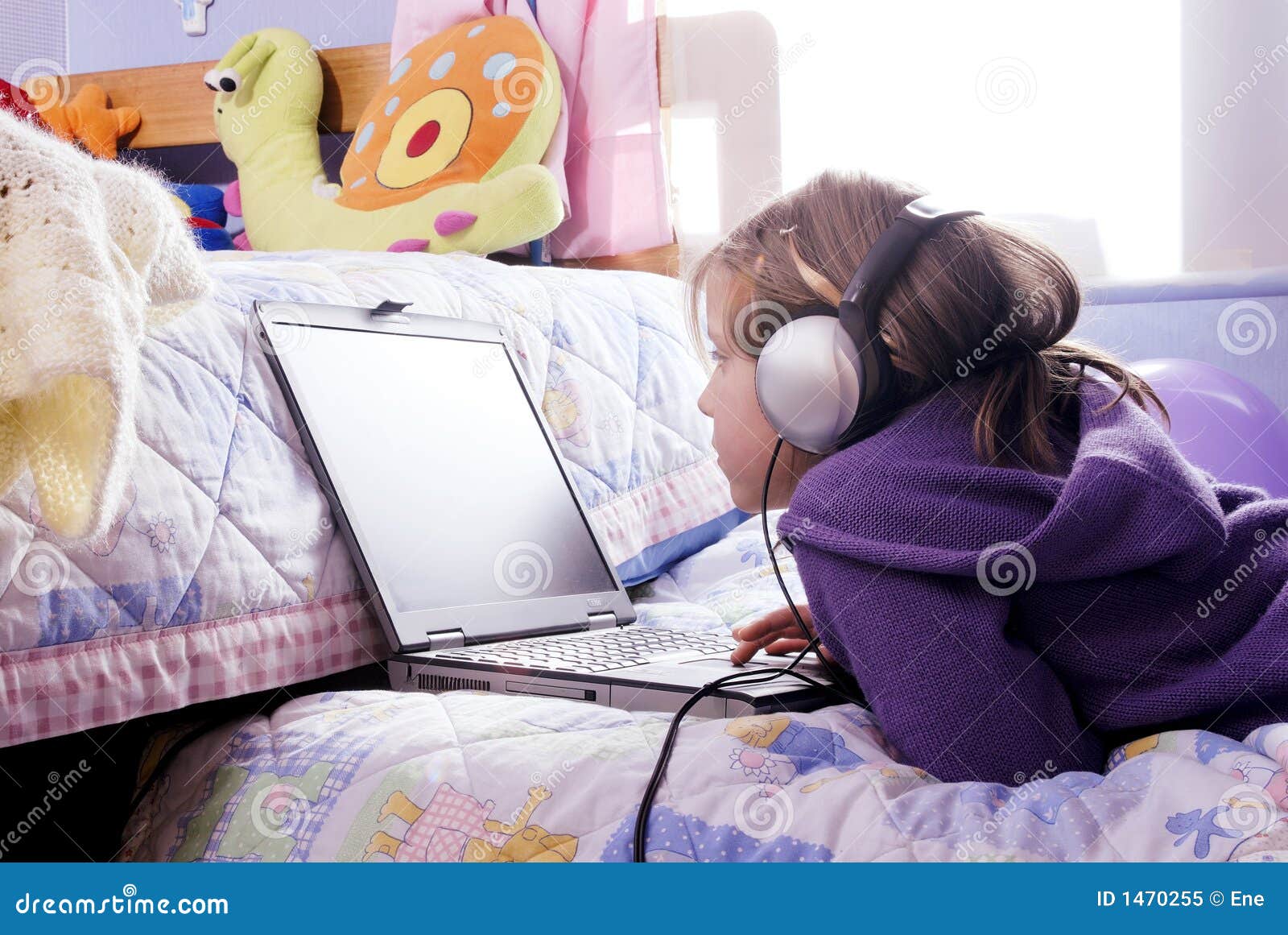 small girl and computer