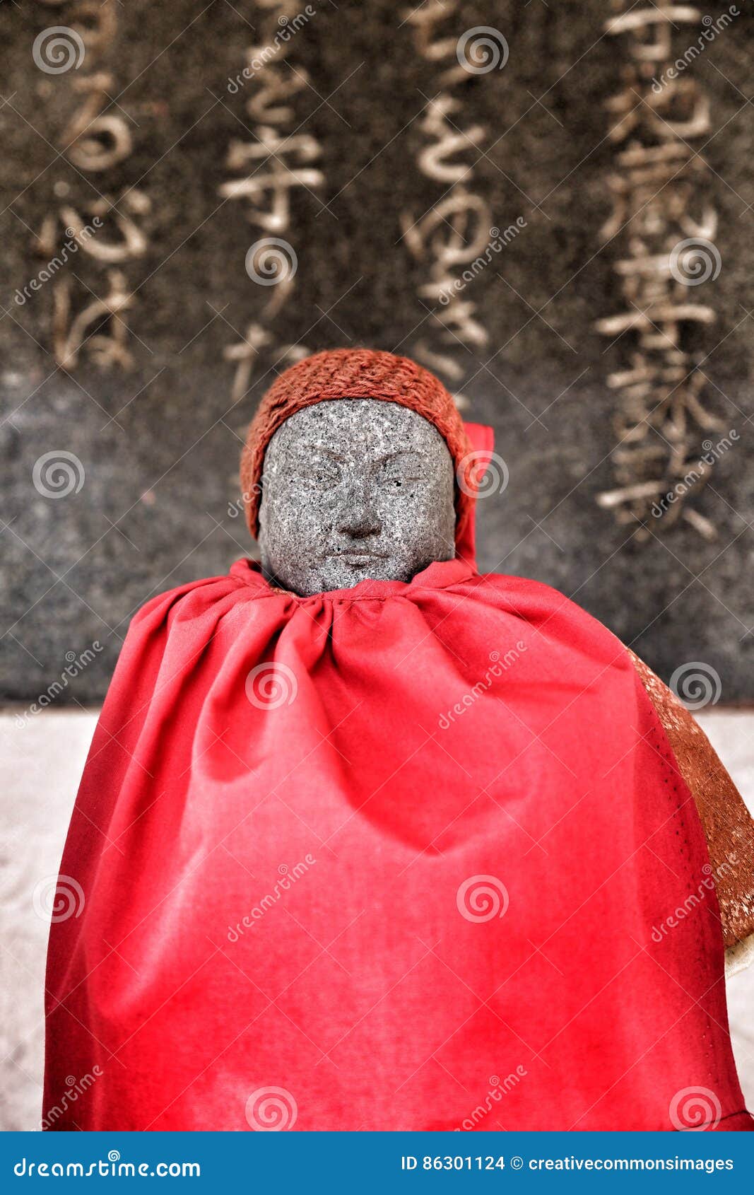 Small Japanese Statue Picture. Image 86301124